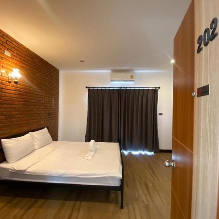 The Connect Chiang Mai Hotell Exteriör bild